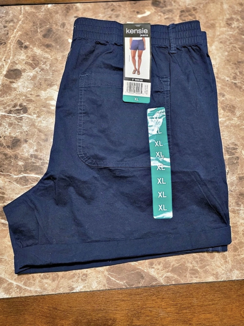 Kensie Cargo Shorts in Blue Size XL NWT